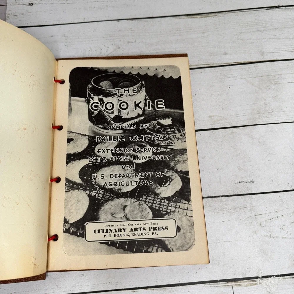 The Cookie Book Nellie Watts 1939 Cookbook Delectable Dainties Culinary Arts